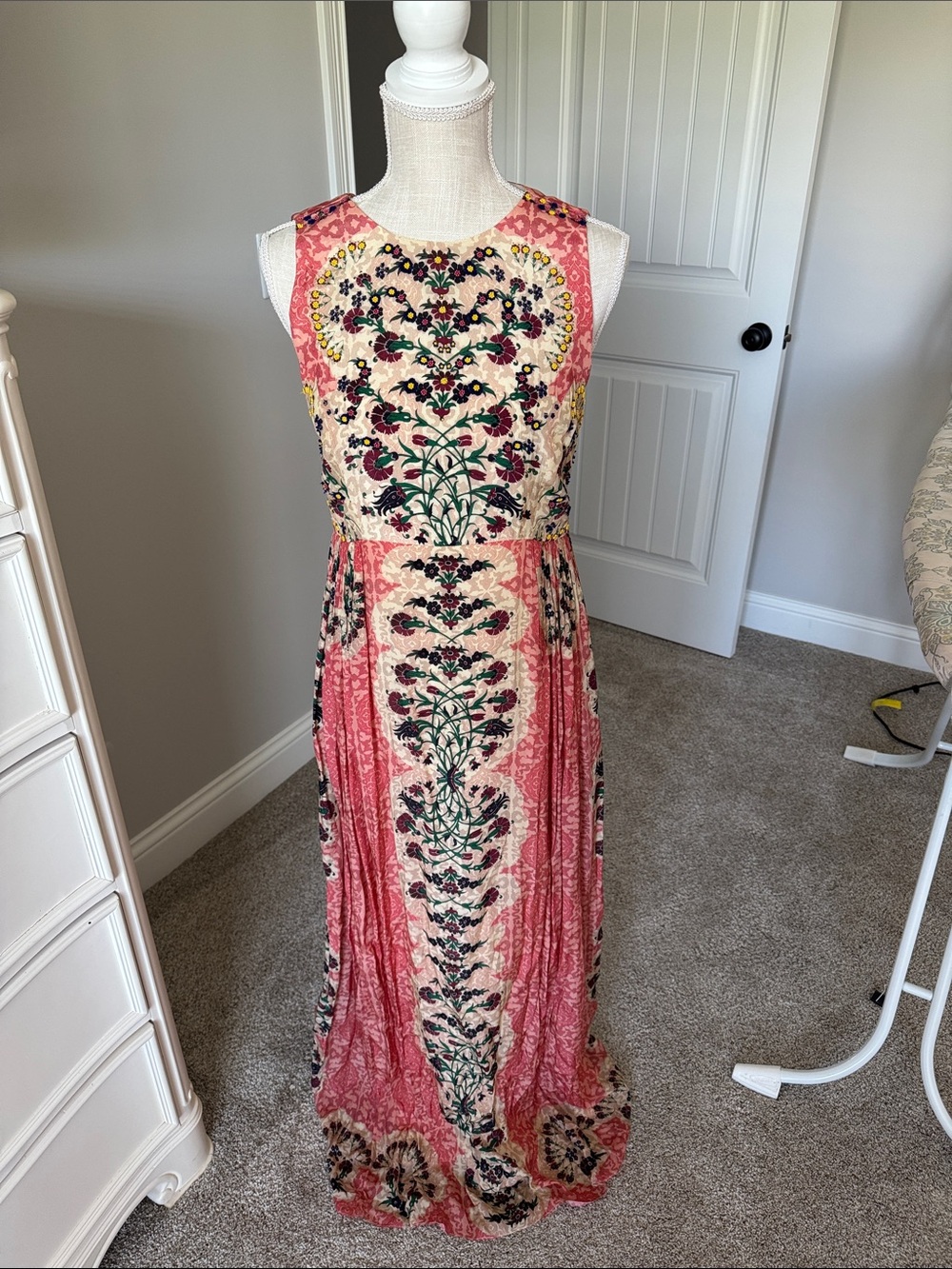 Bhanuni by Jyoti Floral Print Sleeveless Maxi Dress in Peach and Cream